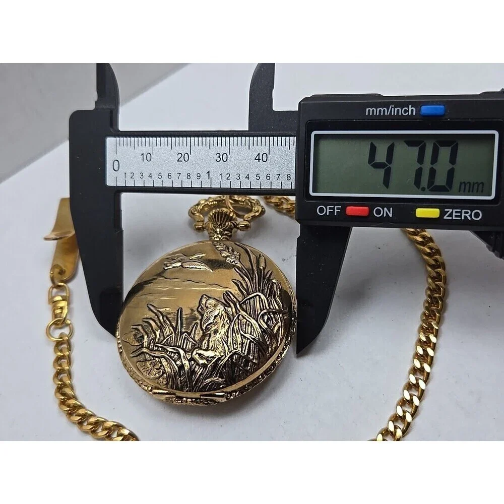 Dickies MZ Berger Gold Tone Hunting Dog Pocket Watch Quartz Japan New Battery